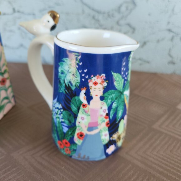 Frida Kahlo Gift Ceramic Coffee Mug in Box 4" high - Picture 4 of 9